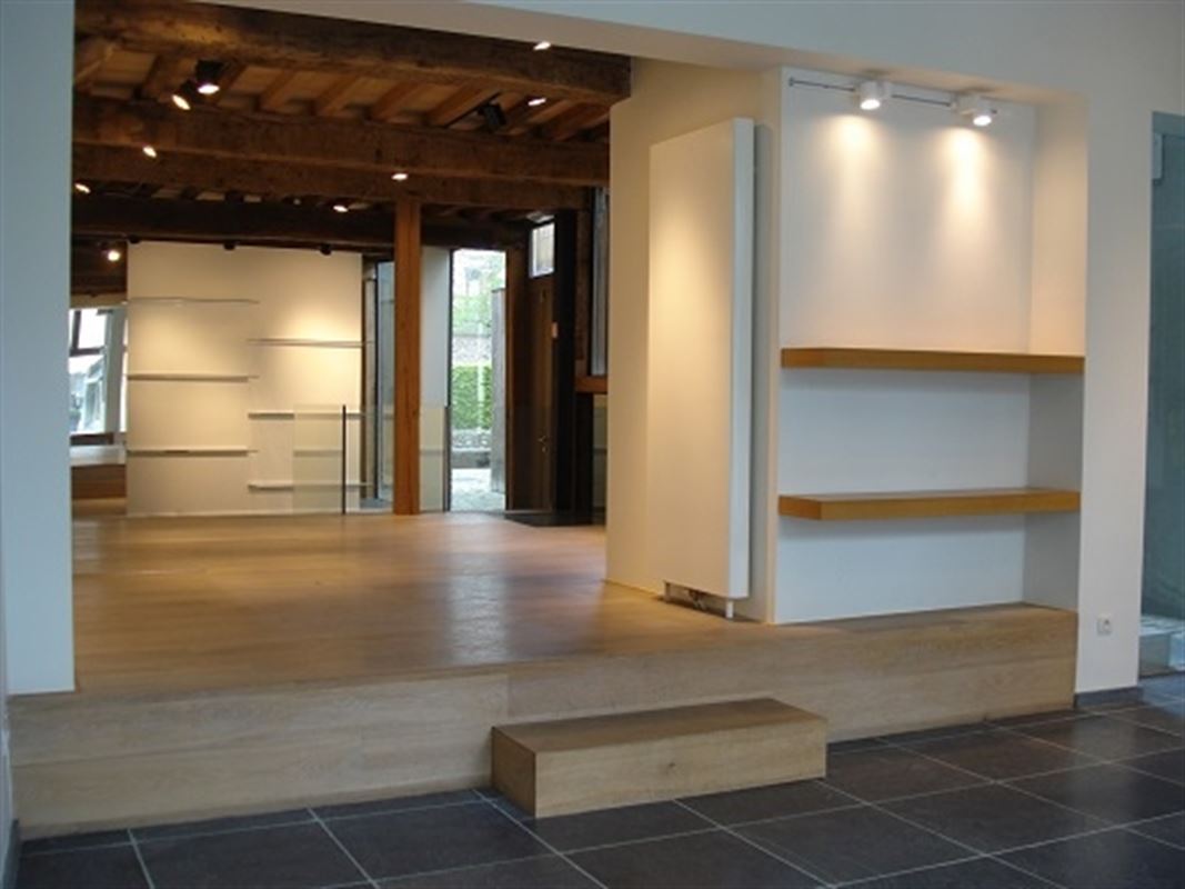 Foto 1 : Handelspand te 3800 Sint-Truiden (België) - Prijs € 2.000