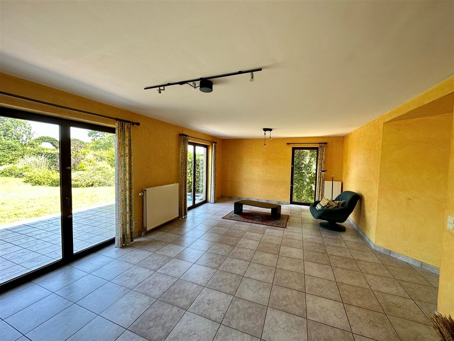 Absil Immobilière vous présente une jolie Villa