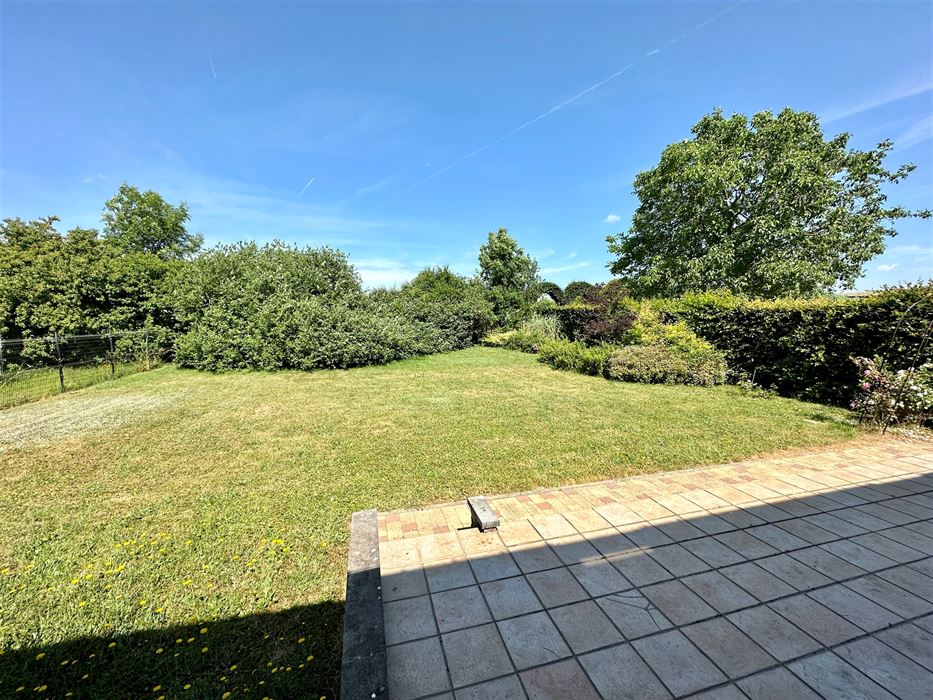 Absil Immobilière vous présente une jolie Villa