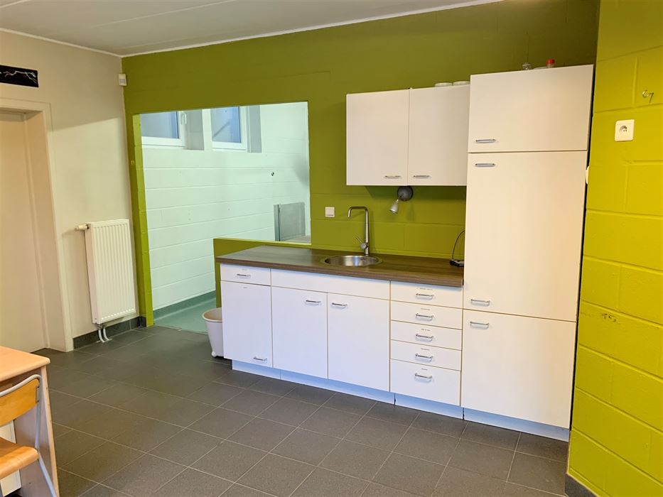 Absil Immobilière : Beau bureau avec parking