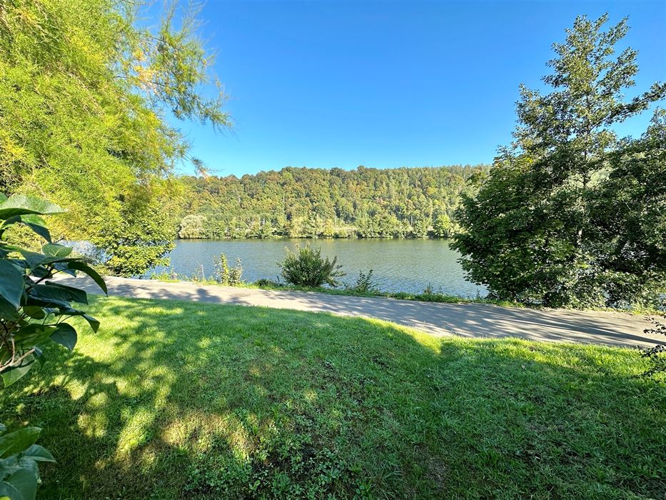 Absil Immobilière vous présente une maison au bord de Meuse