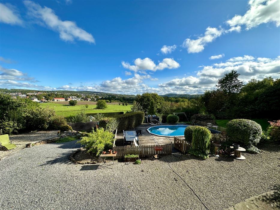 Absil Immobilière : Maison villageoise 6 ch avec piscine