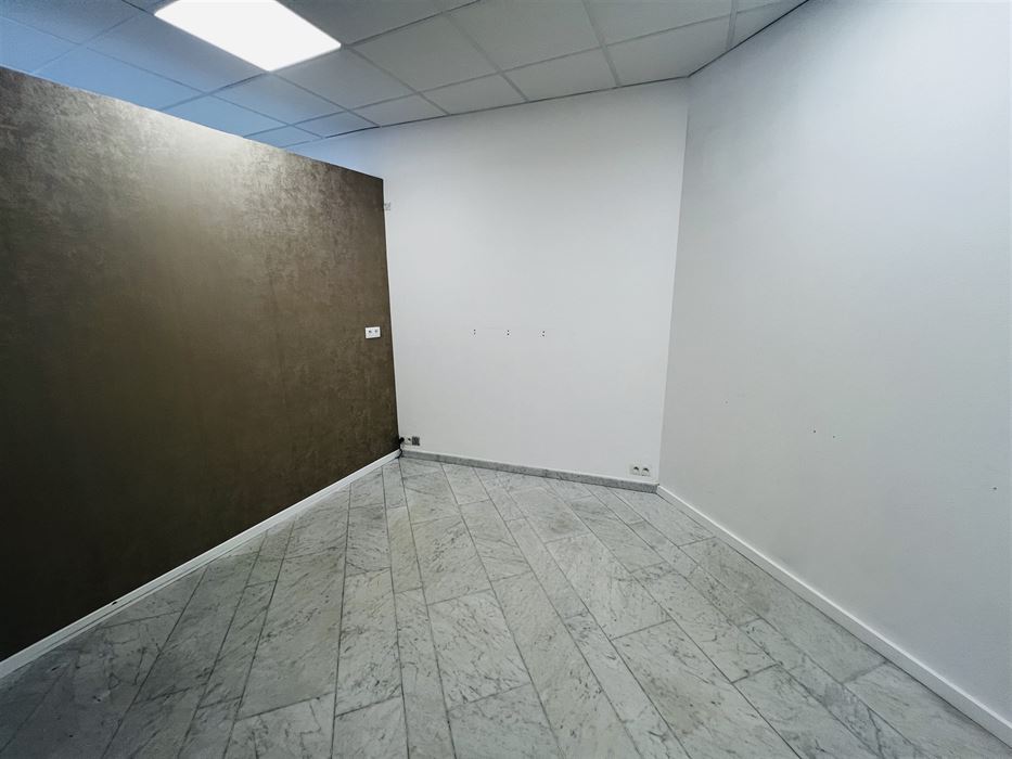 Absil Immo vous présente un commerce de 60m²