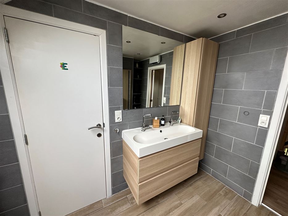 Absil Immobilière vous présente une fermette rénovée 4ch