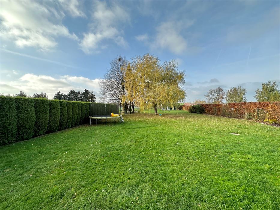 Absil Immobilière vous présente une fermette rénovée 4ch