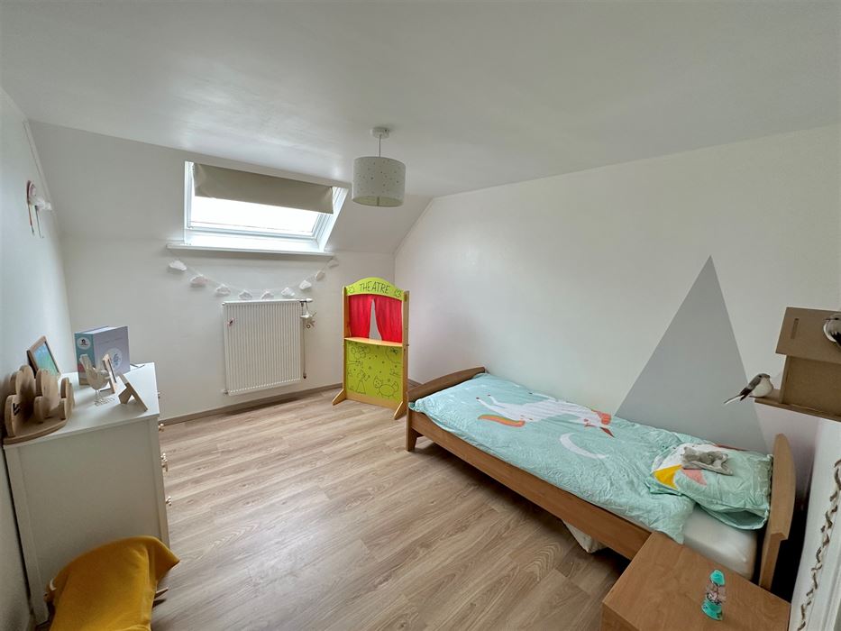 Absil Immobilière vous présente une fermette rénovée 4ch