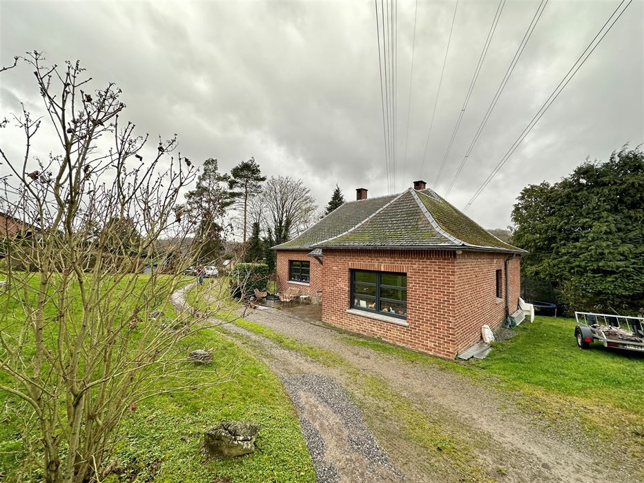 Absil Immobilière vous présente une maison de plain pied 2ch