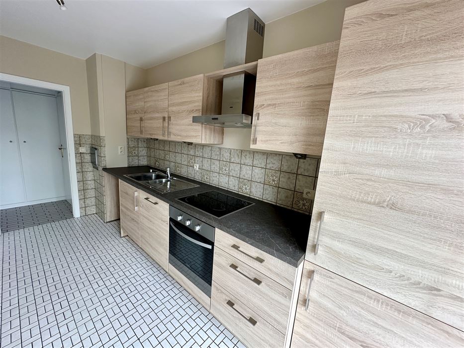 Absil Immobilière vous présente un bel appartement 2 ch rénové