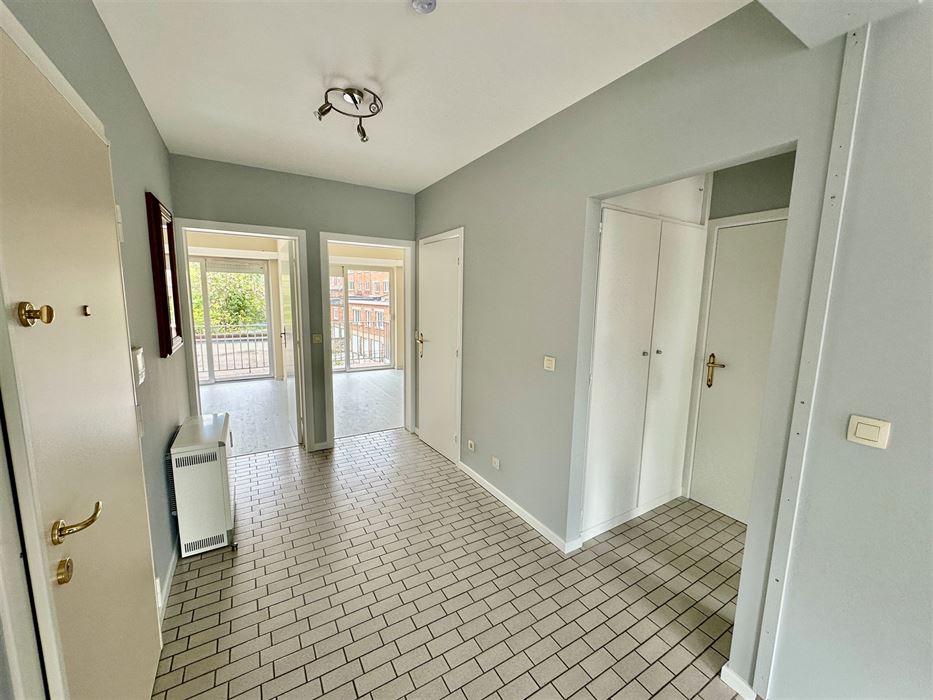 Absil Immobilière vous présente un bel appartement 2 ch rénové