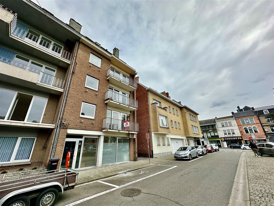 Absil Immobilière vous présente un bel appartement 2 ch rénové